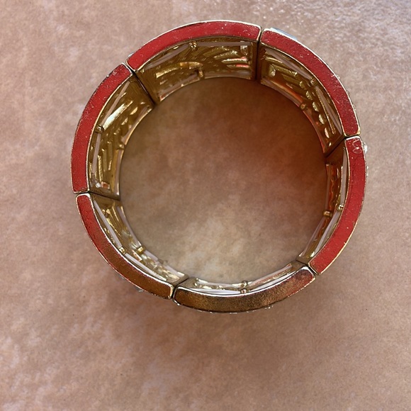 East Indian inspired stretchy bracelet with multiple baguette and round crystals - Picture 3 of 5